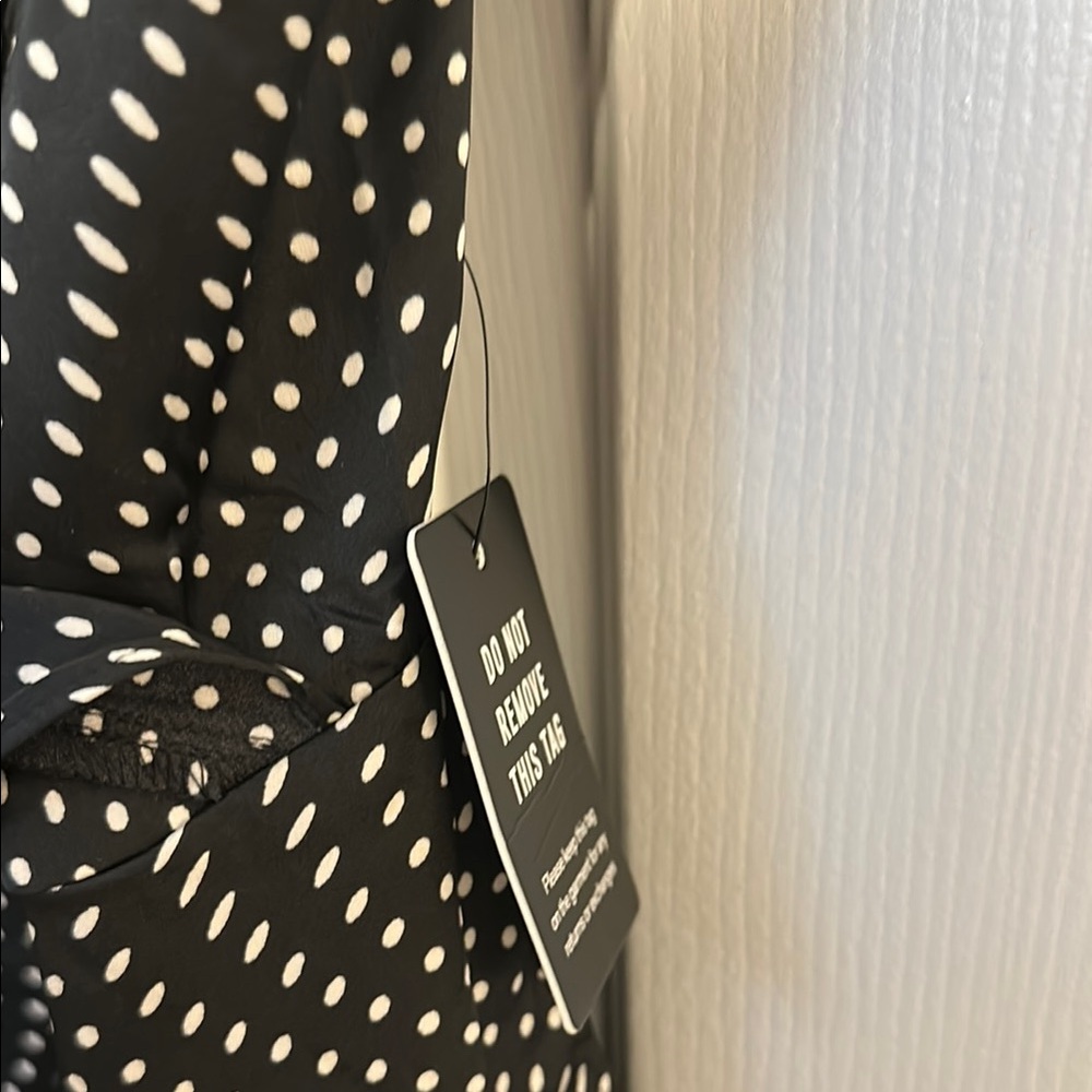 NWT Express Black and White Midi Sundress with loose ruffle sleeves - Picture 3 of 7